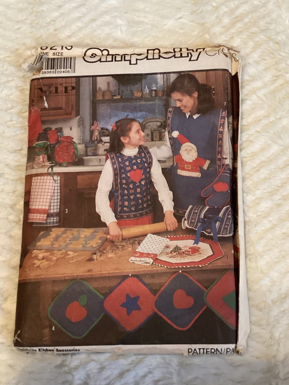 Vintage Style Simplicity 8213 Uncut Crafts Robe-place Mats Sewing Pattern